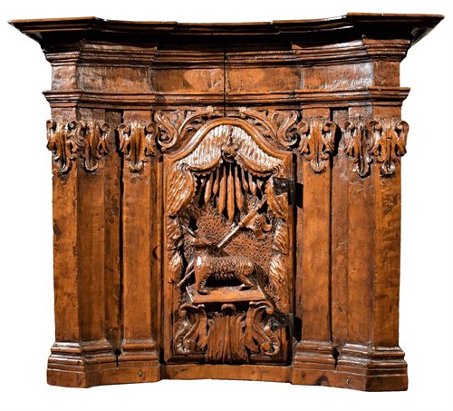 Baroque Tabernacle in solid wallnut scolpied