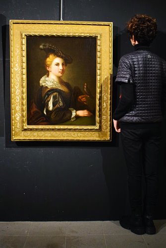 Jeune noble dame avec un chardonneret