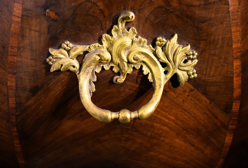 Meuble  Louis XV à deux portes 